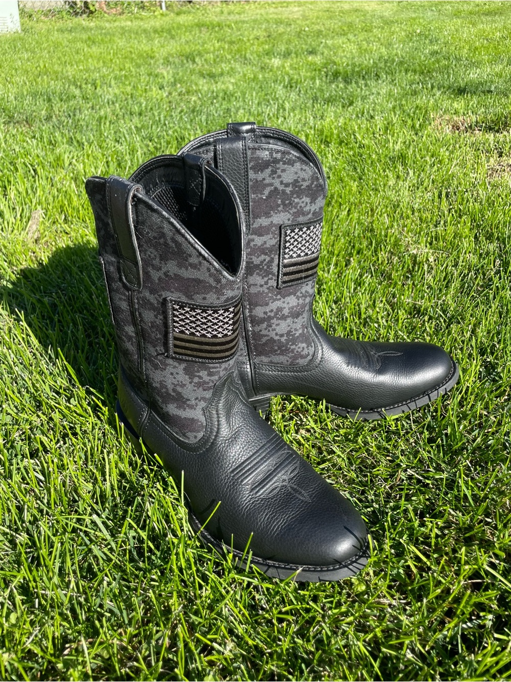 Men's Ariat Black Western Boots with American Flag